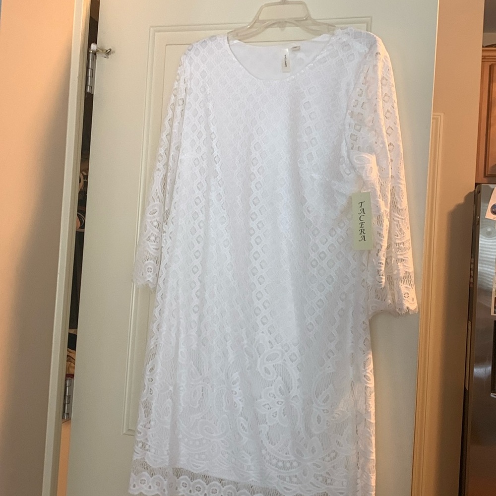 White lace dress, lined, new, with tag. Size Large.